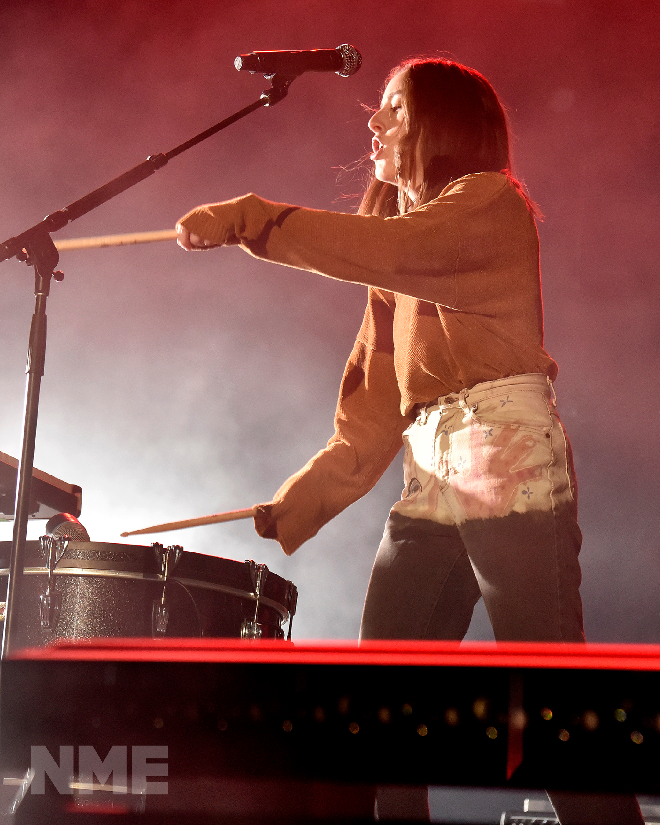 Haim performing live